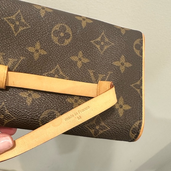 LOUIS VUITTON RARE VINTAGE POCHETTE FLORENTINE BELT BAG - Picture 8 of 8